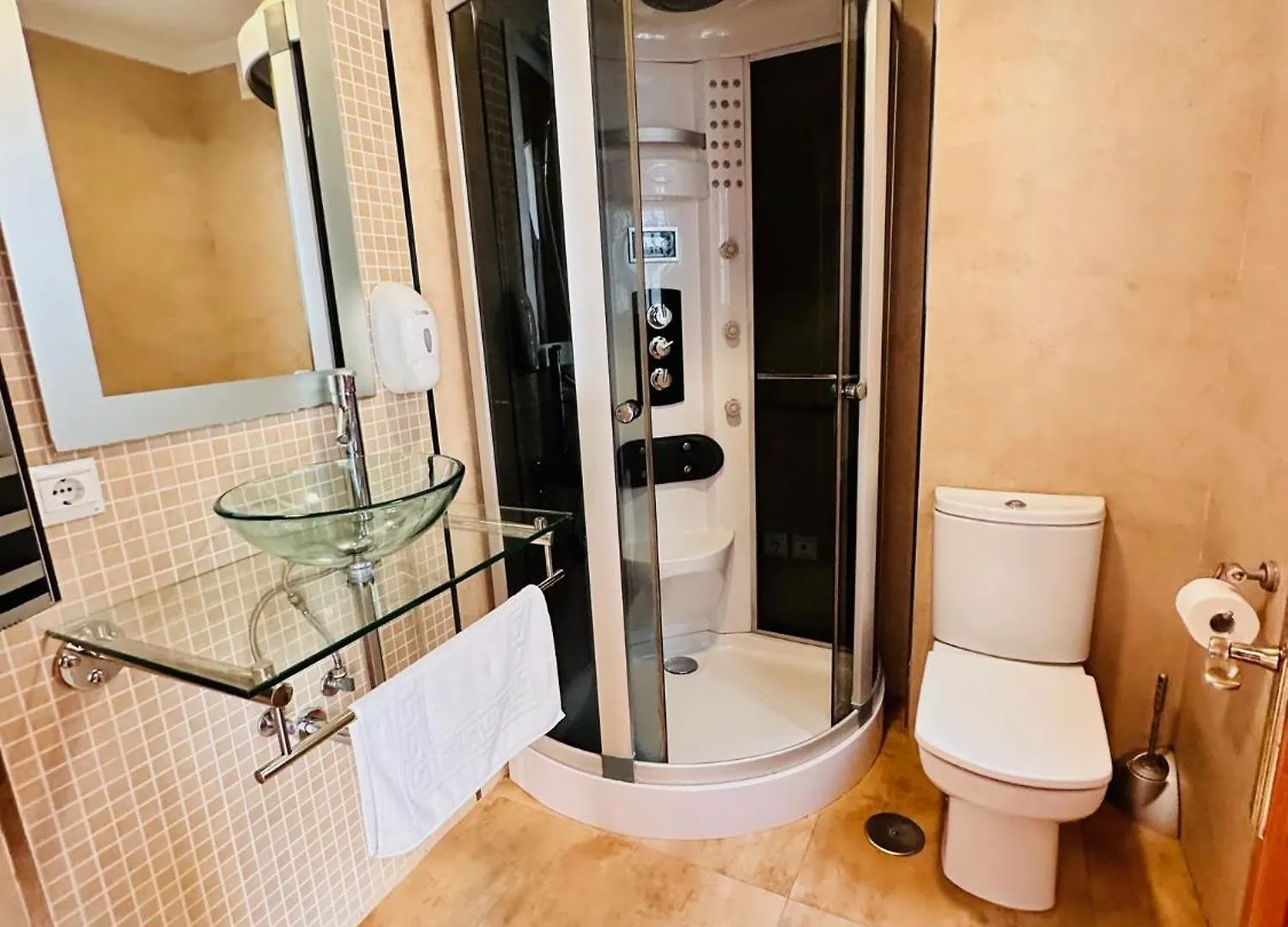 Atico Con Piscina Privada En El Corazon De Nerja! Villa Holiday home Nerja
